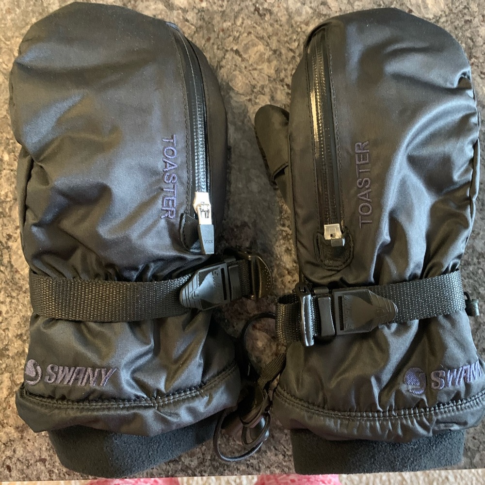 Womens Swany Toaster skiing/snowboarding mittens.